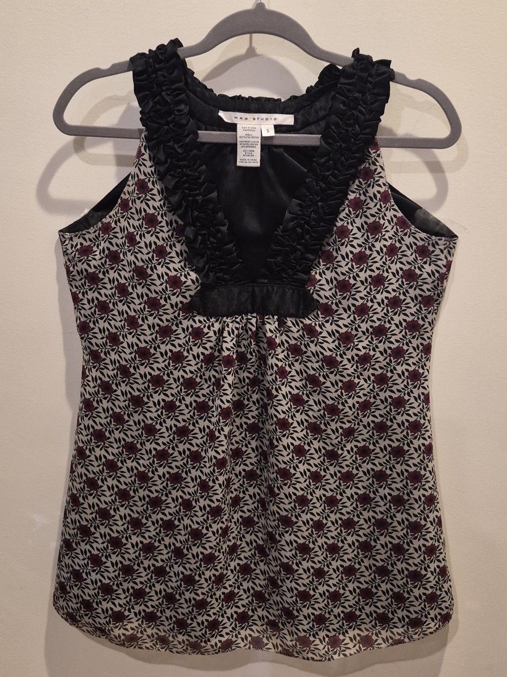 Max Studio Floral Ruffle-Trim Sleeveless Top in Black & Burgundy